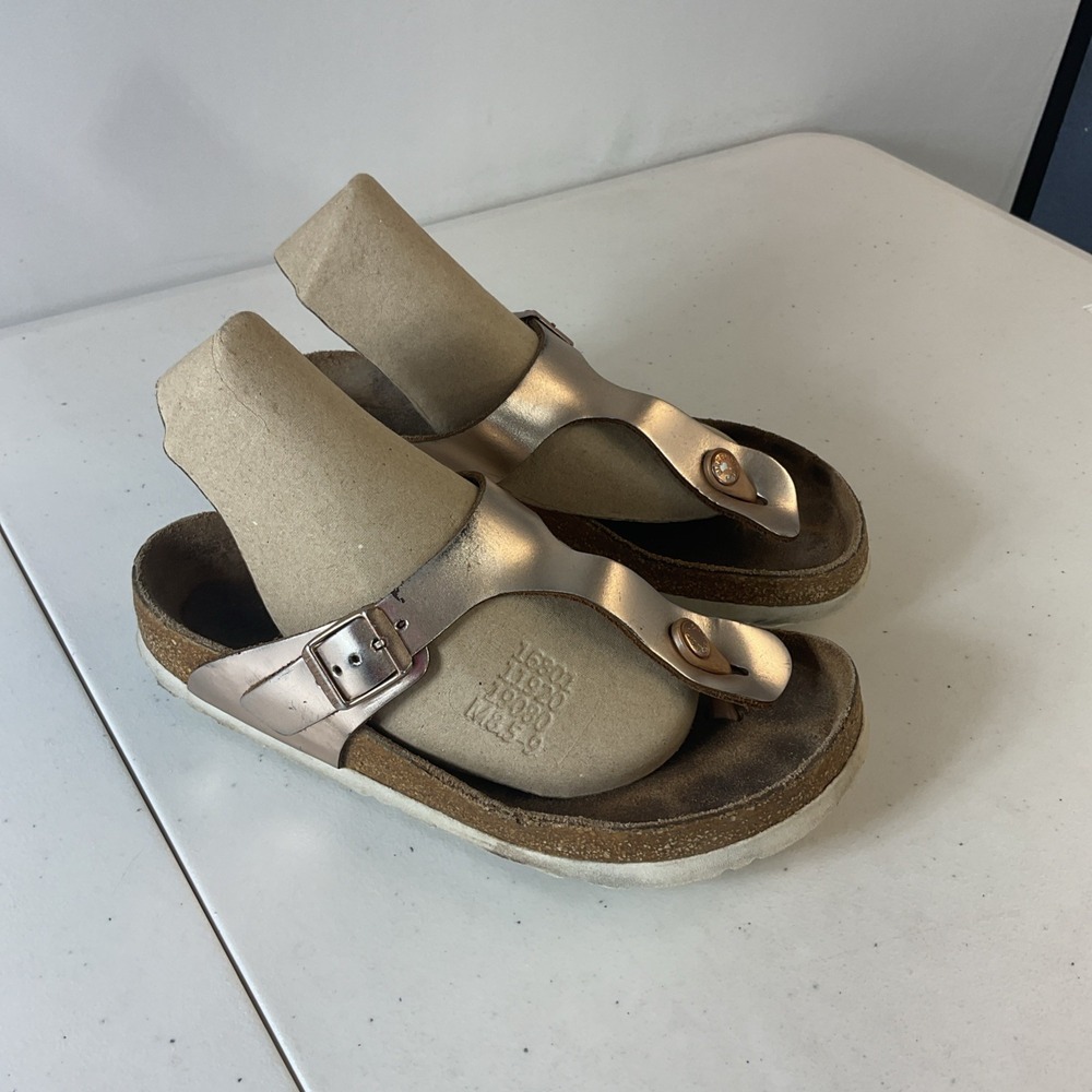 Birkenstock Gizeh Women's‎ Sandals Size 7 Silver Thong Metallic USED soft bed